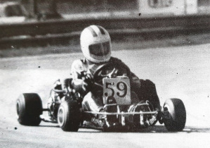 Gianni Mazzola, pilota ufficiale Balen, qui in azione nel 1983 a Magione nella gara che lo incoronò campione del mondo della classe 125 Formula C