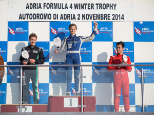 Ralf Aron vincitore sul podio di Adria