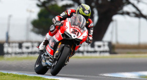 Troy Bayliss in azione in Gara-2 a Phillip Island