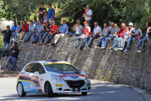 Peugeot 208 VTI dell'equipaggio Aci Team Italia Tassone-Testa 