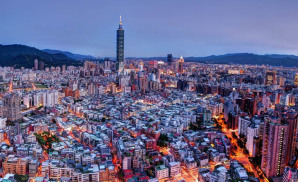 Taipei è la capitale e la maggiore città (2.606.151 abitanti) di Taiwan