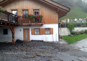 Un'abitazione abitata da turisti in vacanza nei pressi in cui si è verificato lo straripamento del fiume Drava
