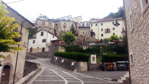 L'ingresso della parte alta di Rocca Pia