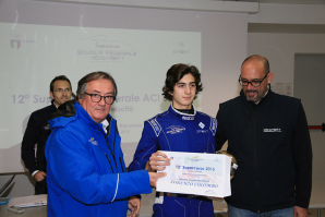 il kartista Lorenzo Colombo premiato da Minardi e da Ferrari