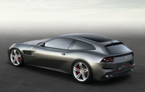 Le linee eleganti della carrozzeria della nuova Ferrari GTC4Lusso