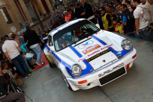 La Porsche 911 dei palermitani Domenico Guagliardo e Francesco Granata, vincitori del 2° Raggruppamento ed autori della migliore prestazione in assoluto, della Targa Florio Historic Rally edizione 2015