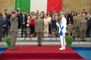 Un momento della cerimonia alla presenza del capo di Stato maggiore, il generale Claudio Graziano