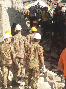 terremoto_amatrice-24-8-2016-esercito-001