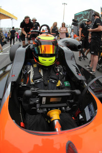 Callum Ilott nel cockpit della sua Dallara-Mercedes del team Van Amersfoort nell'ultimo Grand Prix di Macao
