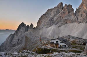 Una suggestiva immagine del Rifugio Carducci