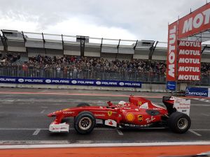 Antonio Giovinazzi con la Ferrari 