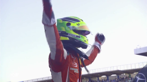 Mick Schumacher esulta per la conquista del titolo europeo di F.3 in Germania